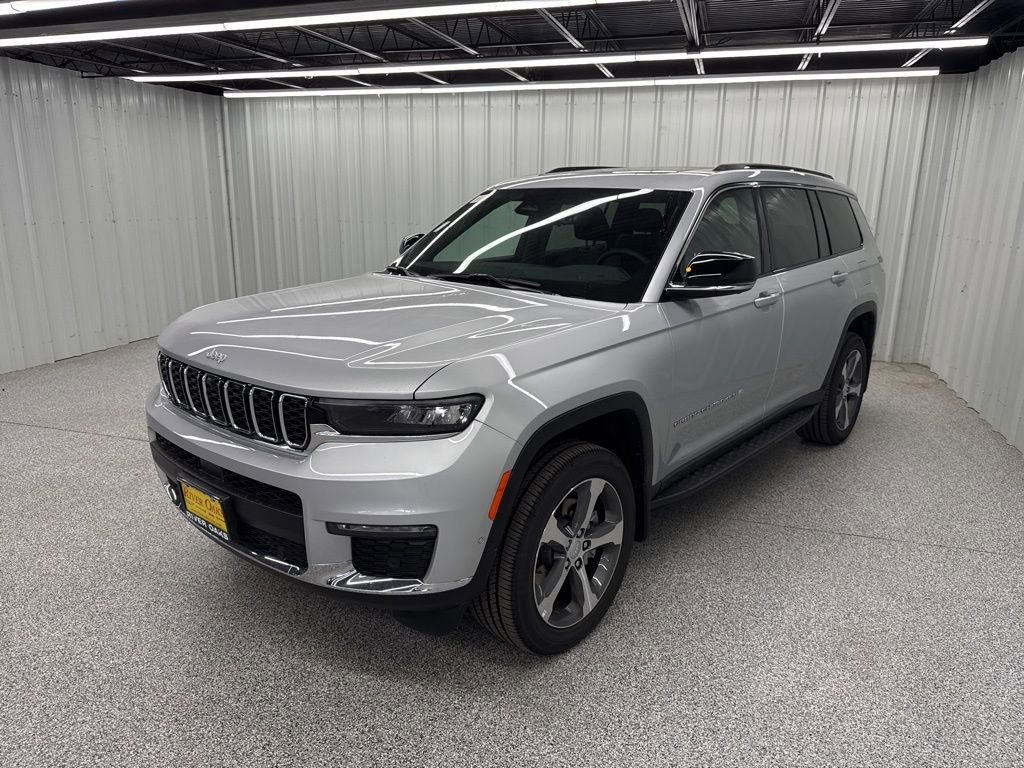 New 2025 Jeep Grand Cherokee L Limited w/ Luxury Tech Group II image 3