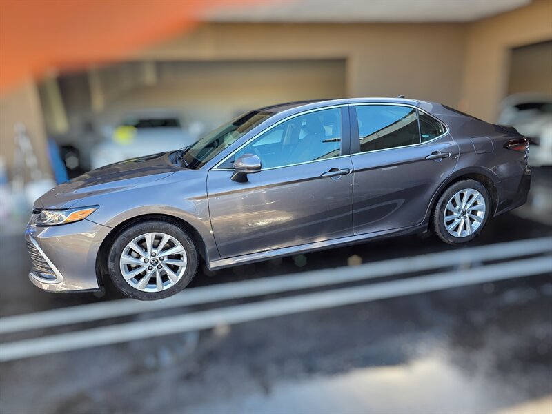 Used 2021 Toyota Camry LE FWD image 3