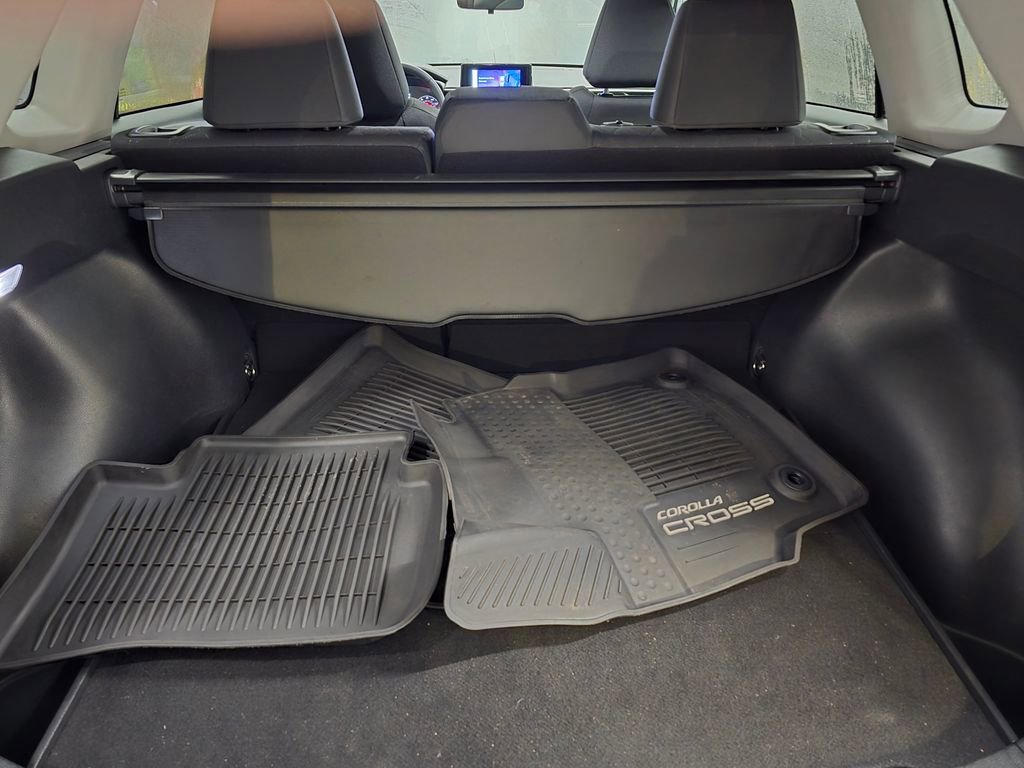 Used 2023 Toyota Corolla Cross LE w/ Moonroof Package image 36