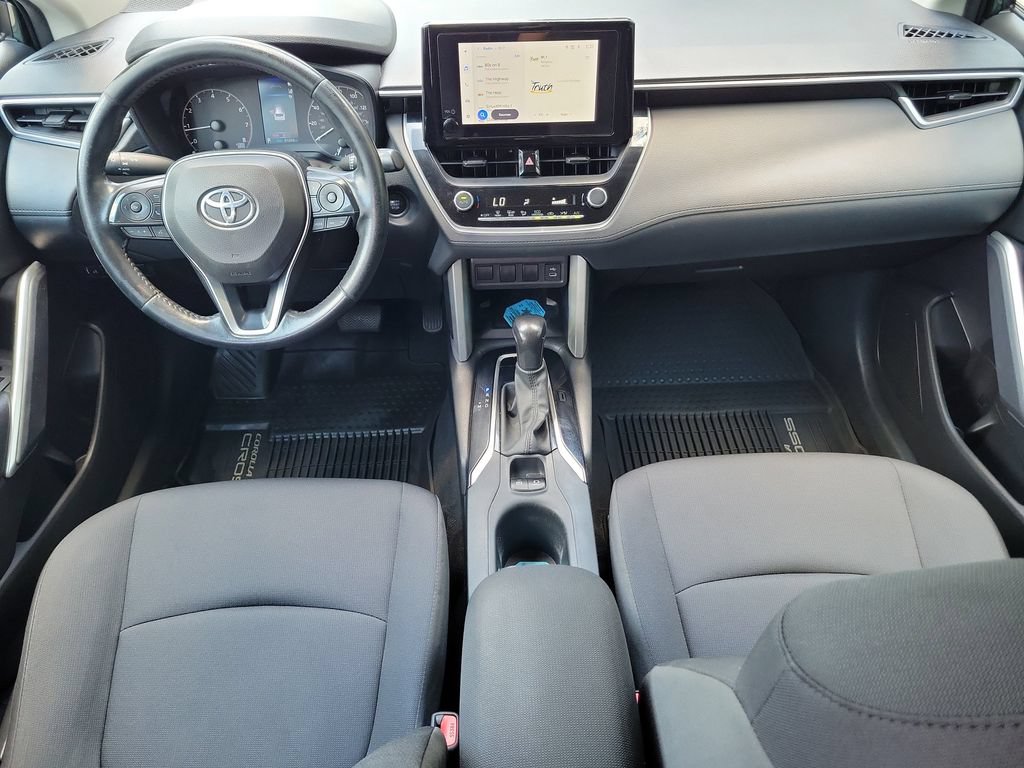 Used 2024 Toyota Corolla Cross LE FWD image 15