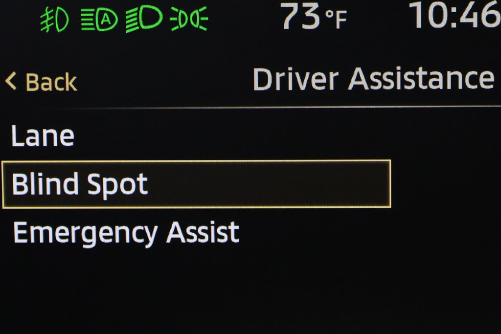 Used 2025 Mitsubishi Outlander AWD image 23