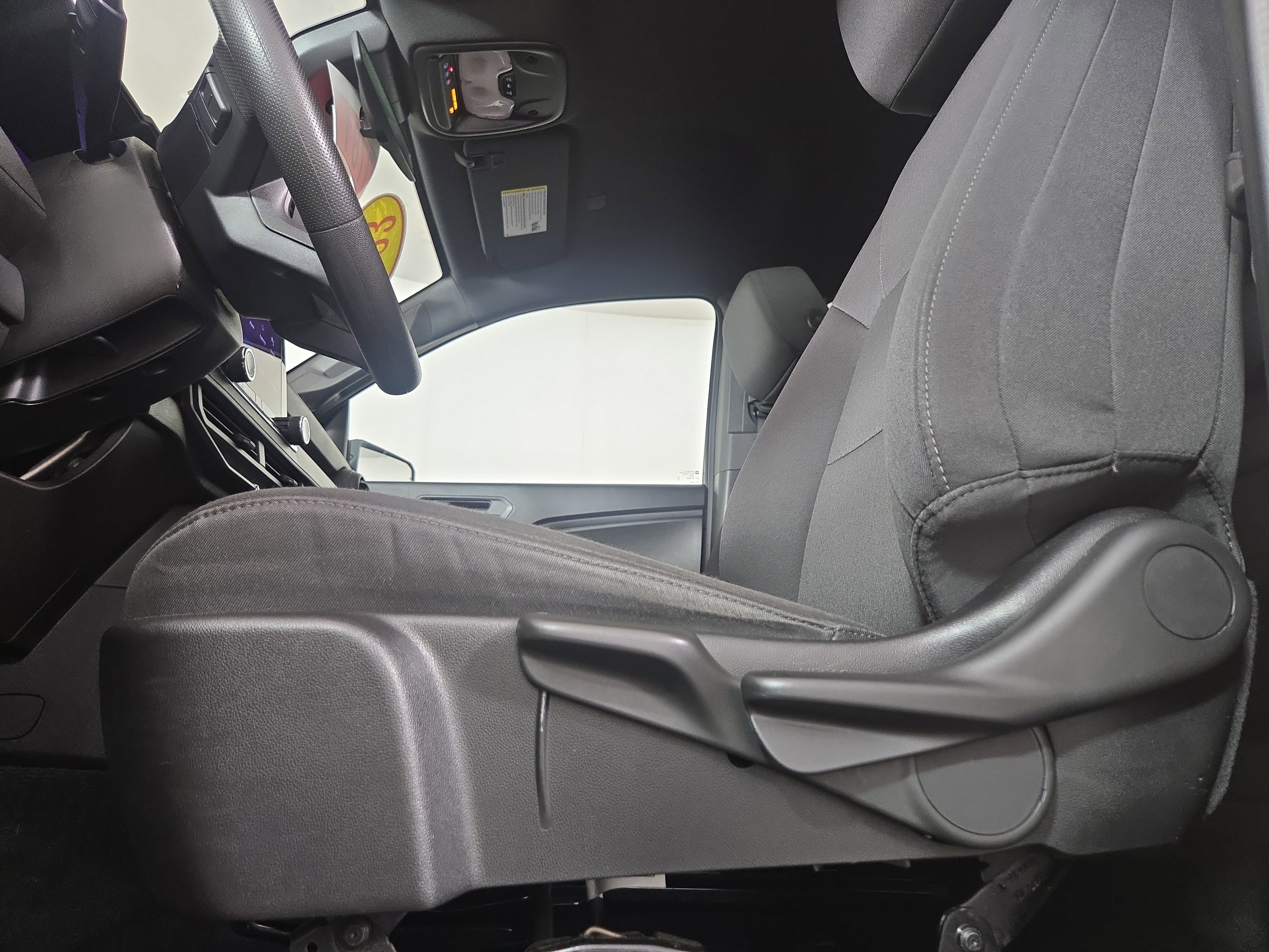 Certified 2023 Chevrolet Colorado W/T image 27