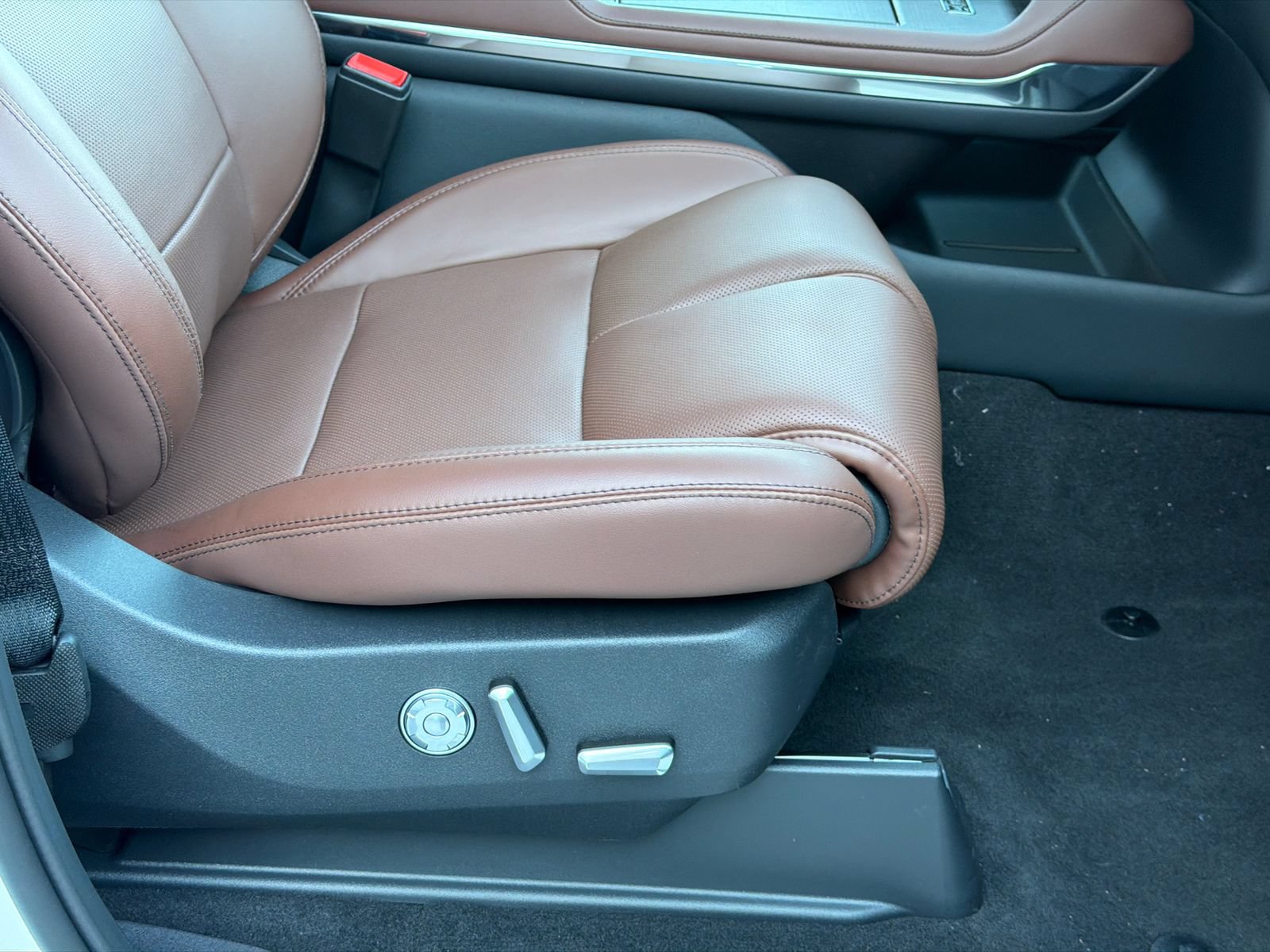 New 2026 Lincoln Navigator Reserve AWD/4WD image 13