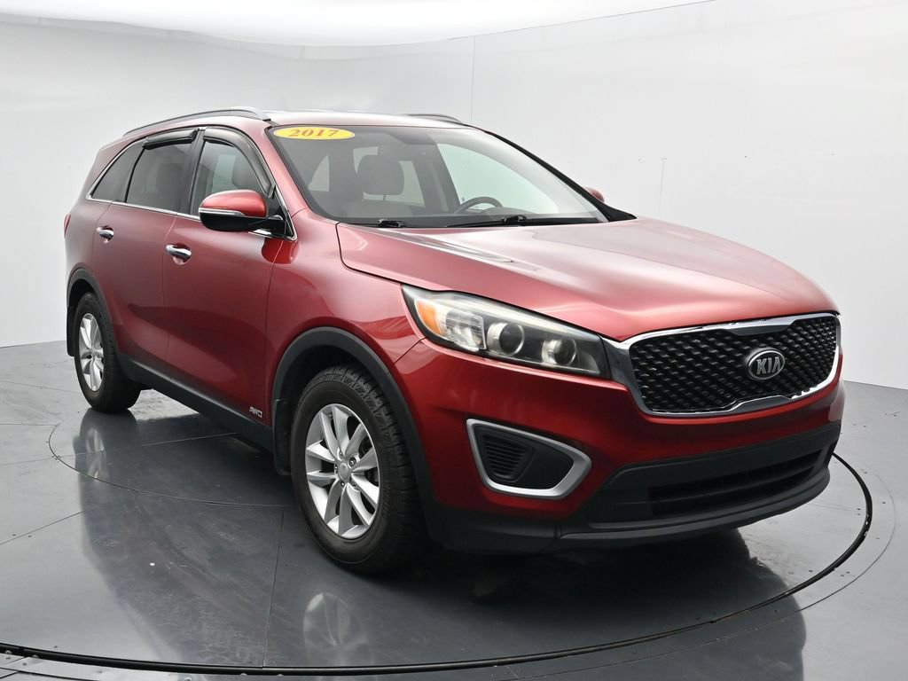 Used 2017 Kia Sorento AWD w/ LX Convenience Package image 2