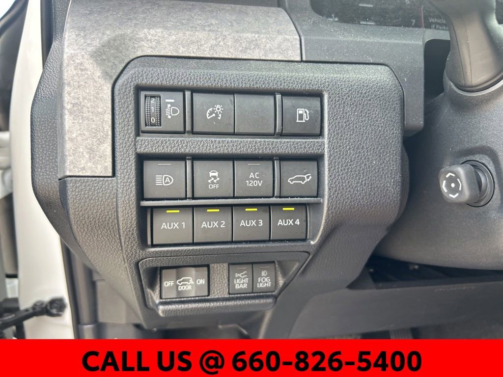 Certified 2025 Toyota 4Runner Trailhunter AWD/4WD image 12