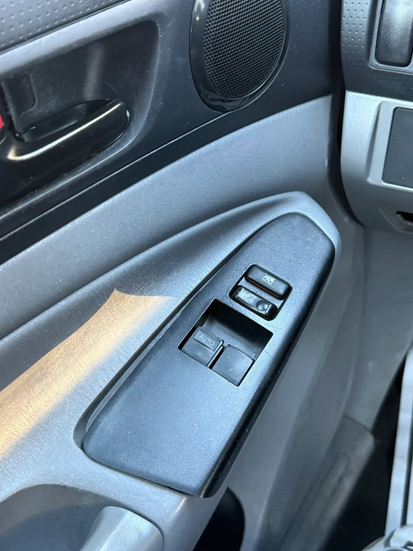 Used 2015 Toyota Tacoma 2WD Access Cab image 20