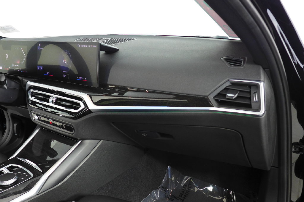 Used 2023 BMW 330i Sedan w/ Driving Assistance Package RWD image 14