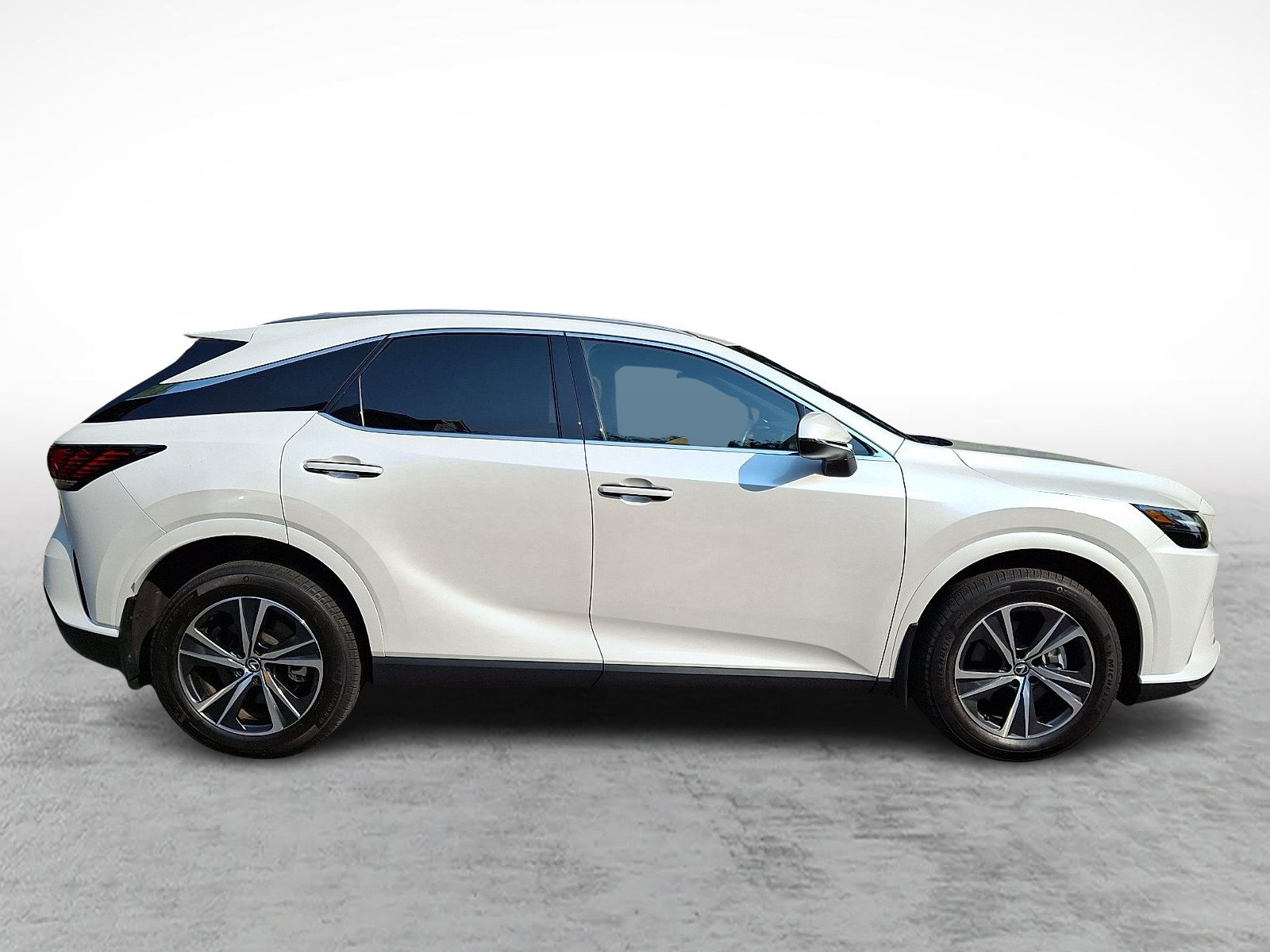 Certified 2024 Lexus RX 350h w/ Accessory Package (P1) AWD/4WD image 7