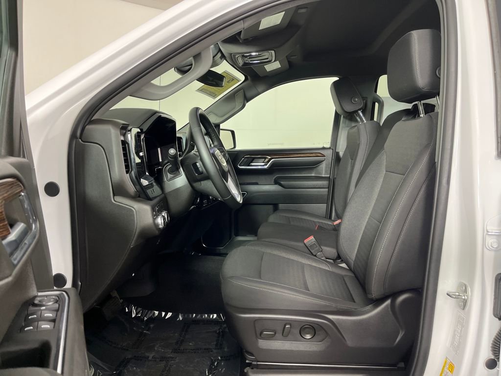 Used 2024 GMC Sierra 1500 SLE w/ X31 Off-Road Package image 11