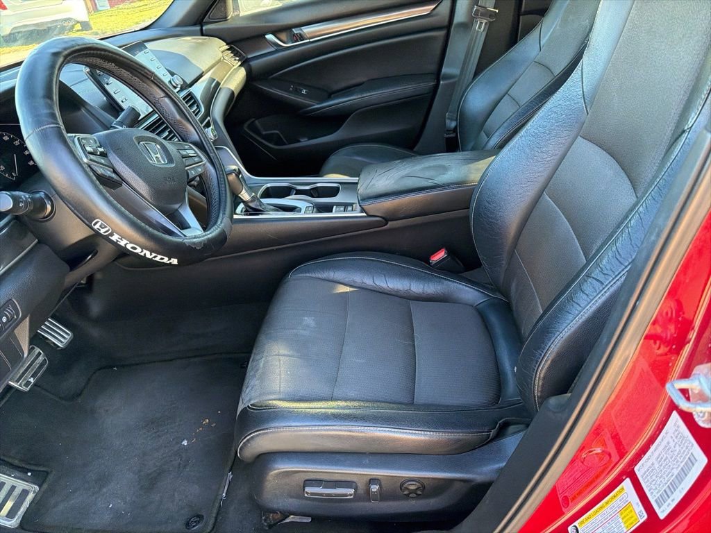 Used 2018 Honda Accord Sport image 6