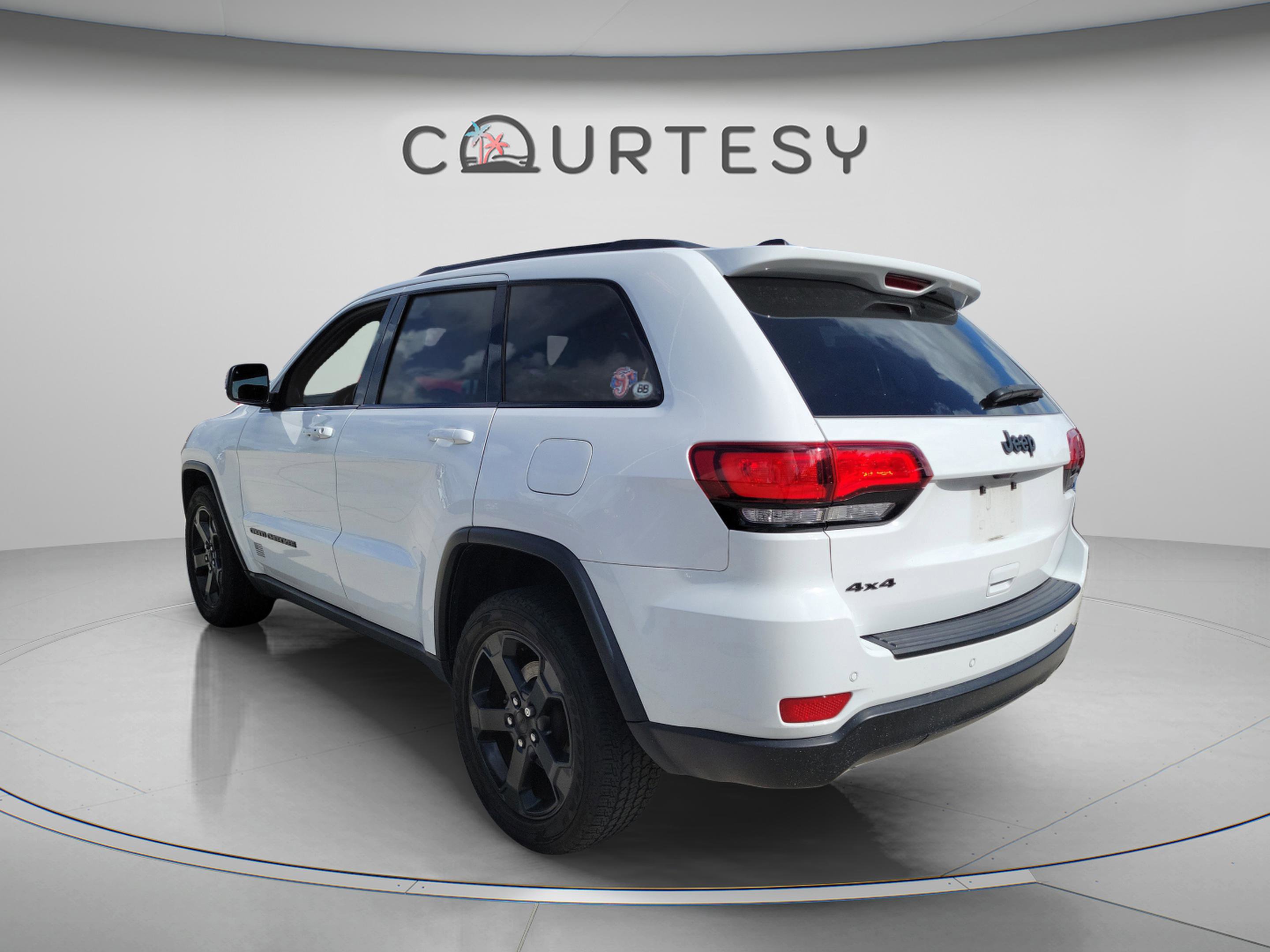 Certified 2021 Jeep Grand Cherokee Freedom Edition AWD/4WD image 2