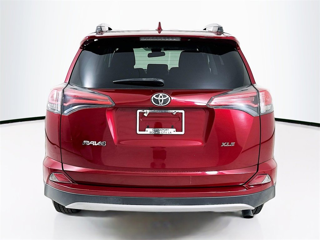 Used 2018 Toyota RAV4 XLE image 4