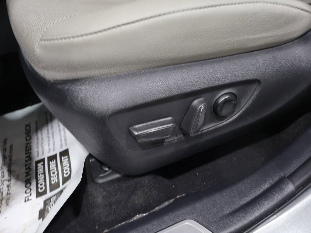 Certified 2024 Toyota Grand Highlander Platinum image 12