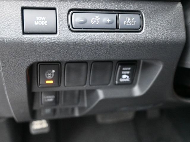 Used 2025 Nissan Frontier Pro-X w/ Pro Premium Package image 12