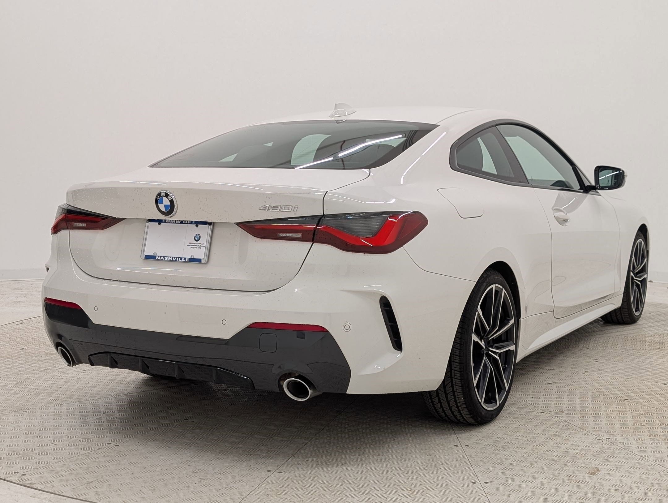 Used 2021 BMW 430i Coupe w/ M Sport Package image 9