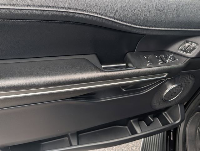 Used 2019 Ford Expedition XLT w/ Equipment Group 202A RWD image 36