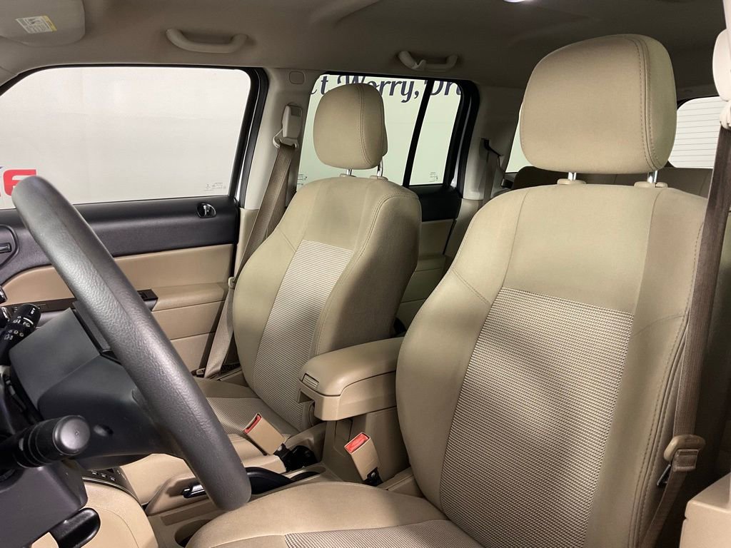 Used 2014 Jeep Patriot Sport w/ Power Value Group FWD image 14