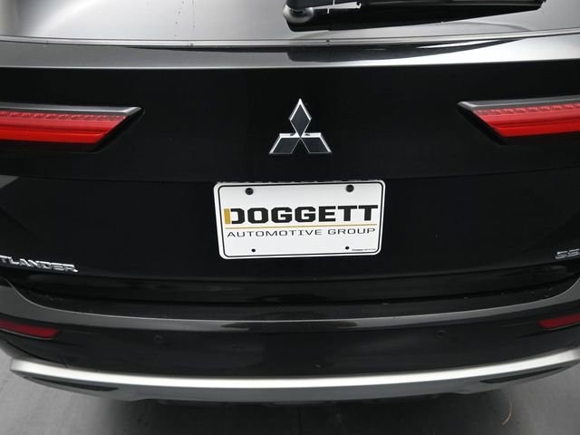 Used 2024 Mitsubishi Outlander SEL FWD image 14