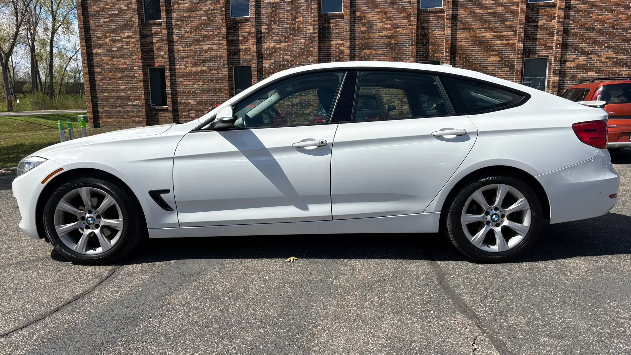 Used 2015 BMW 328i Gran Turismo xDrive AWD/4WD image 5