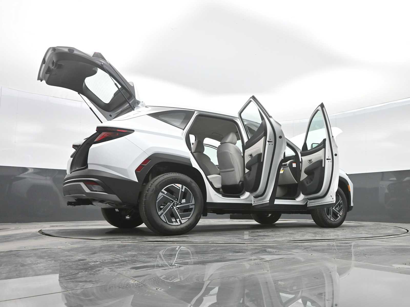 New 2026 Hyundai Tucson Blue SE w/ Tow & Go Package image 42