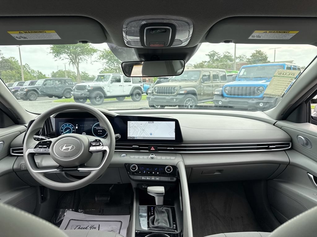 Used 2024 Hyundai Elantra Blue FWD image 29