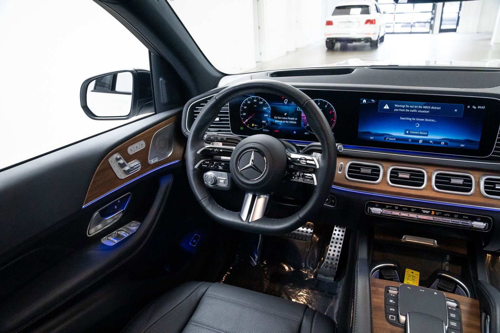 Used 2025 Mercedes-Benz GLS 450 4MATIC image 10