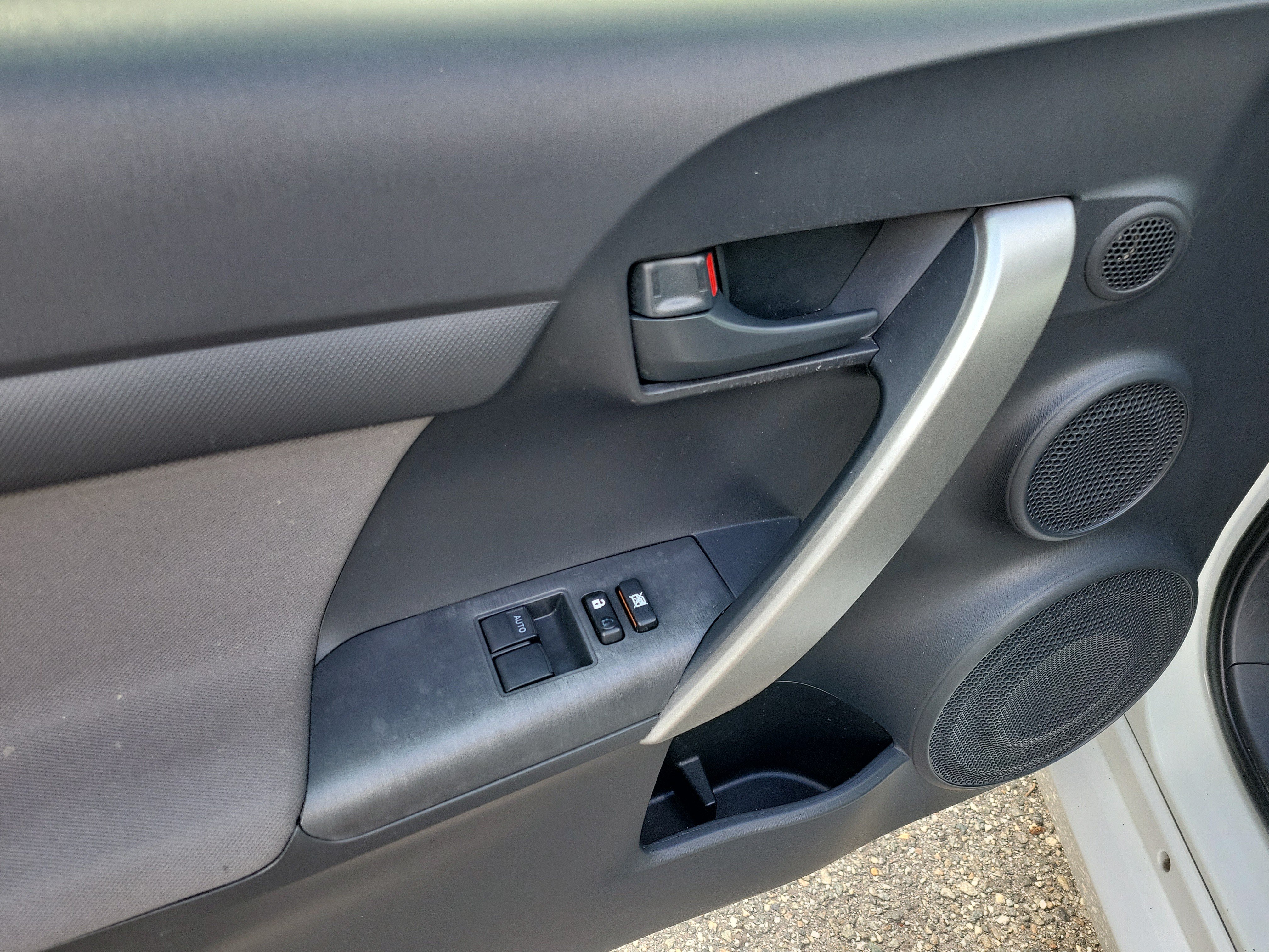 Used 2015 Scion tC FWD image 11