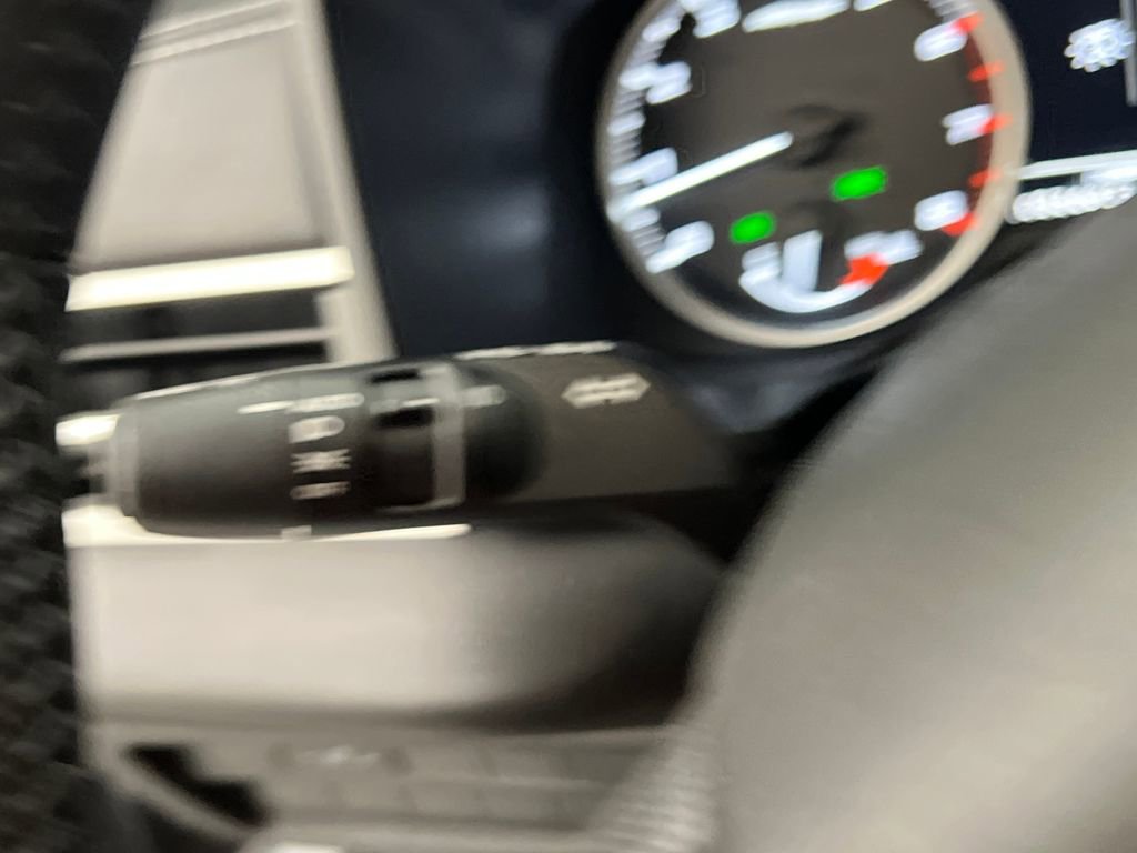 Used 2025 Mitsubishi Outlander SE image 45