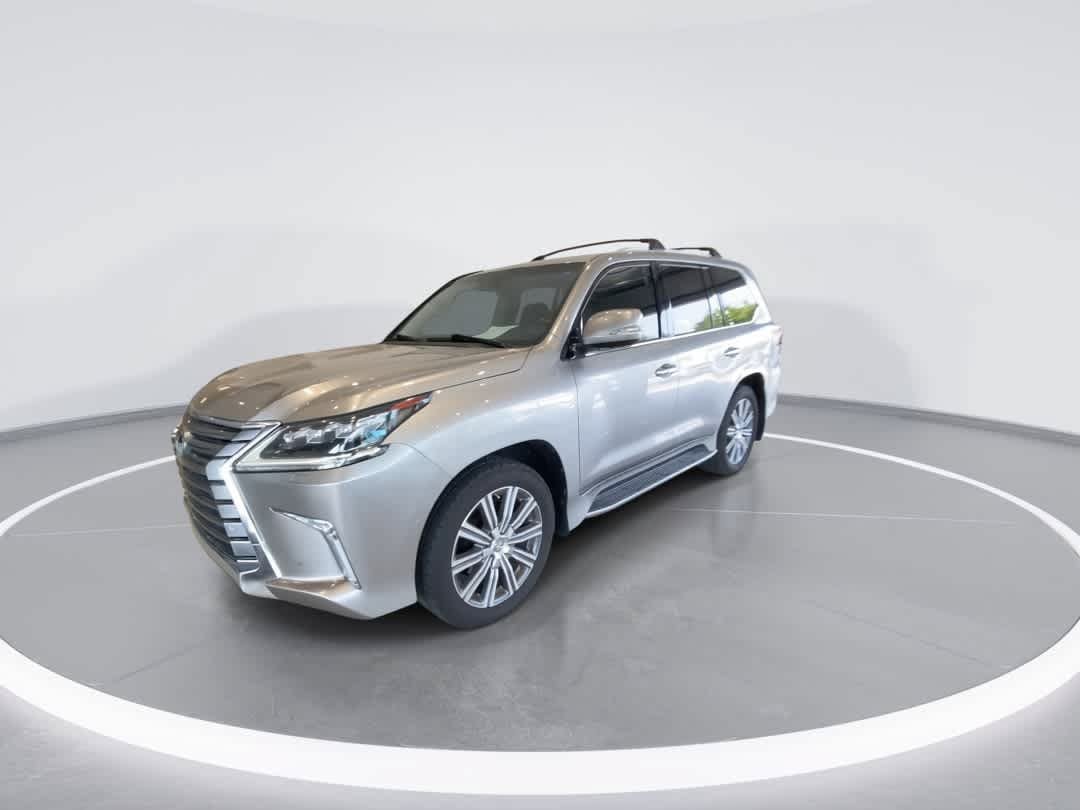 Used 2017 Lexus LX 570 4WD w/ Luxury Package image 4