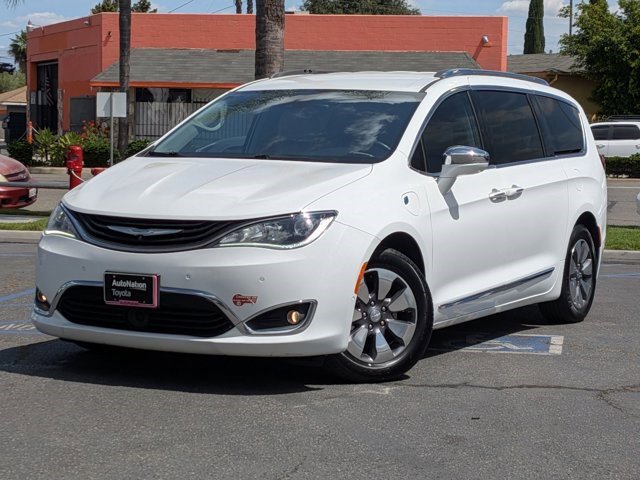 Used 2018 Chrysler Pacifica Limited w/ Advanced Safetytec Group FWD image 1