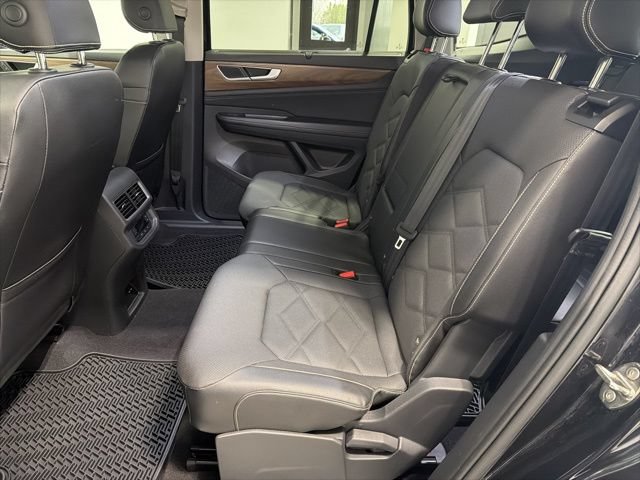 Used 2024 Volkswagen Atlas SE AWD/4WD image 26