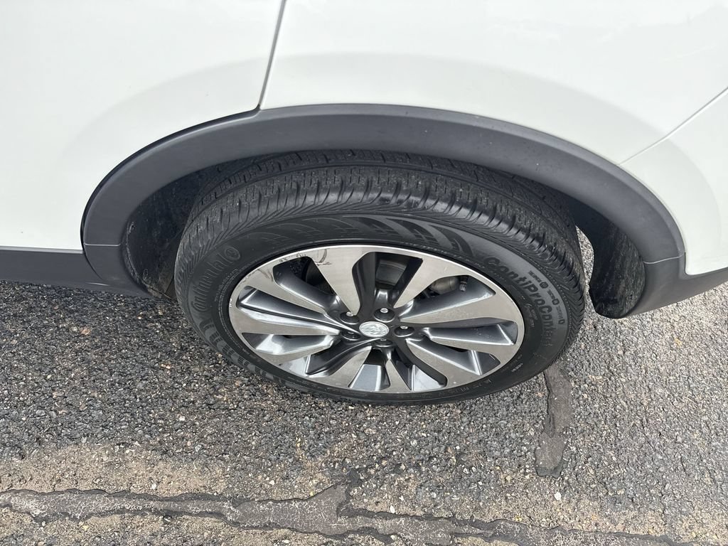Certified 2022 Buick Encore Preferred w/ Safety Package FWD image 40