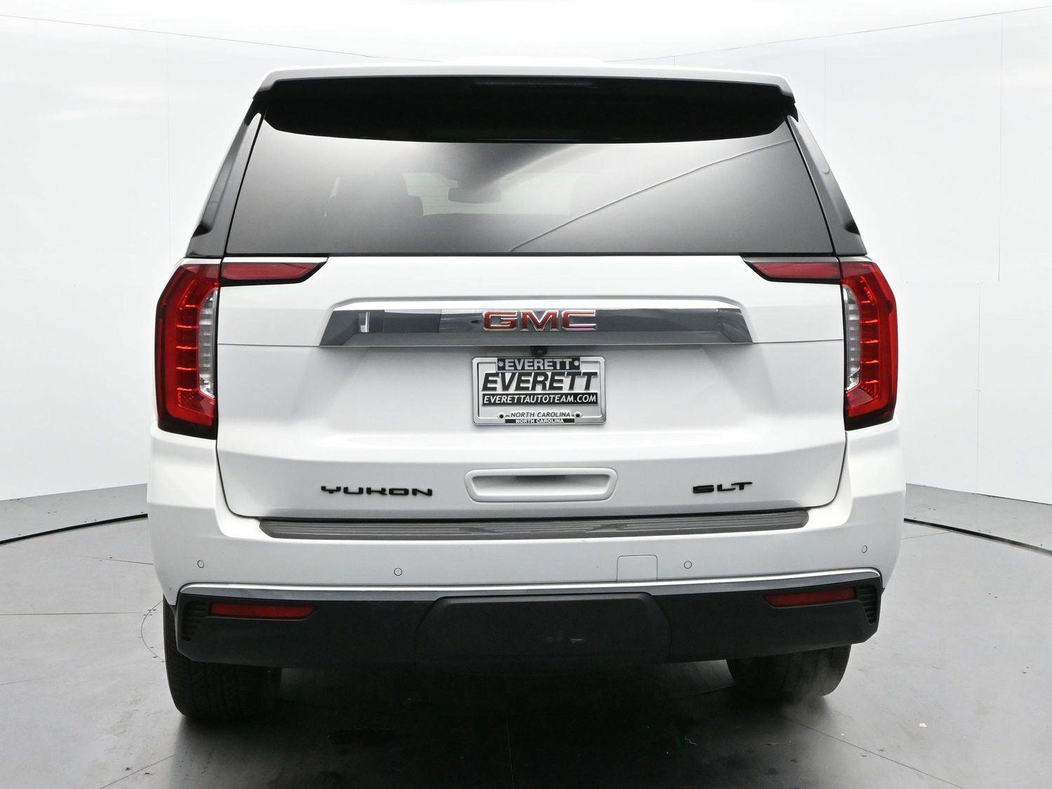 Used 2023 GMC Yukon SLT w/ SLT Premium Package image 6