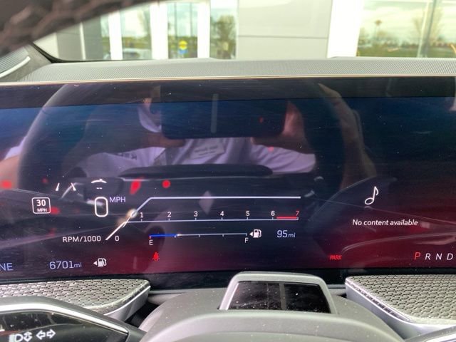Used 2025 Cadillac Escalade V AWD/4WD image 27