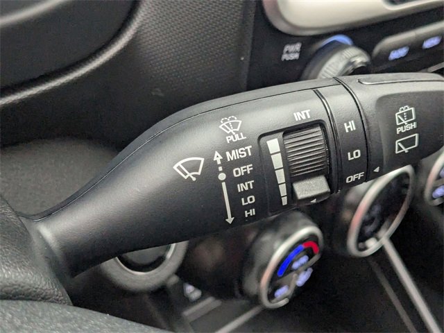 Used 2024 Hyundai Venue SEL image 14