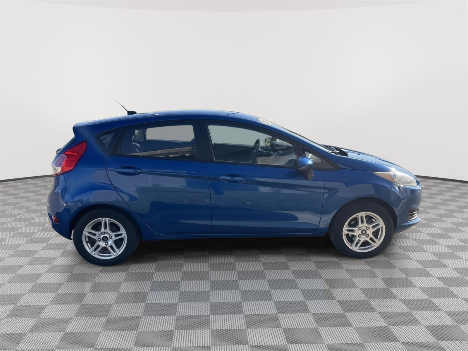 Used 2019 Ford Fiesta SE image 8