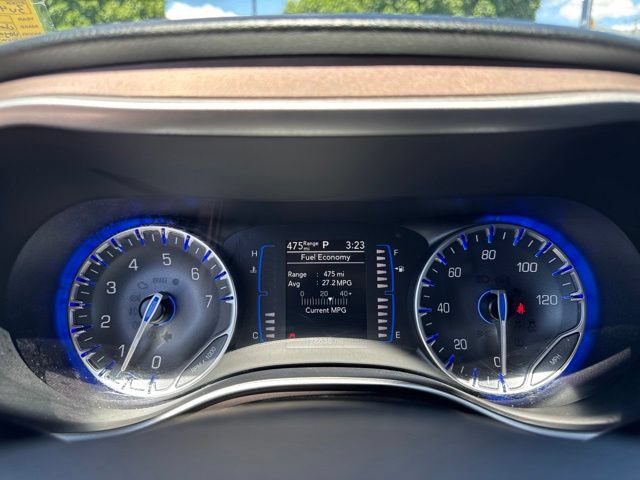 Used 2023 Chrysler Voyager LX FWD image 20
