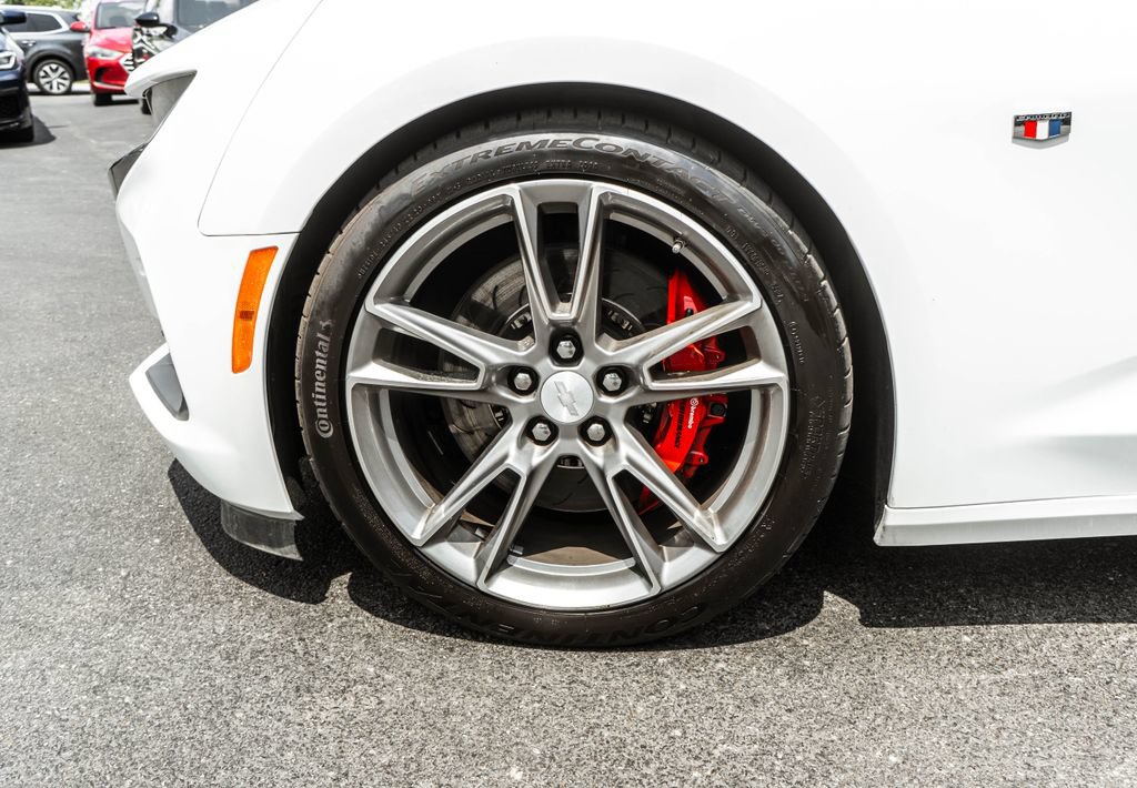 Used 2019 Chevrolet Camaro SS RWD image 30