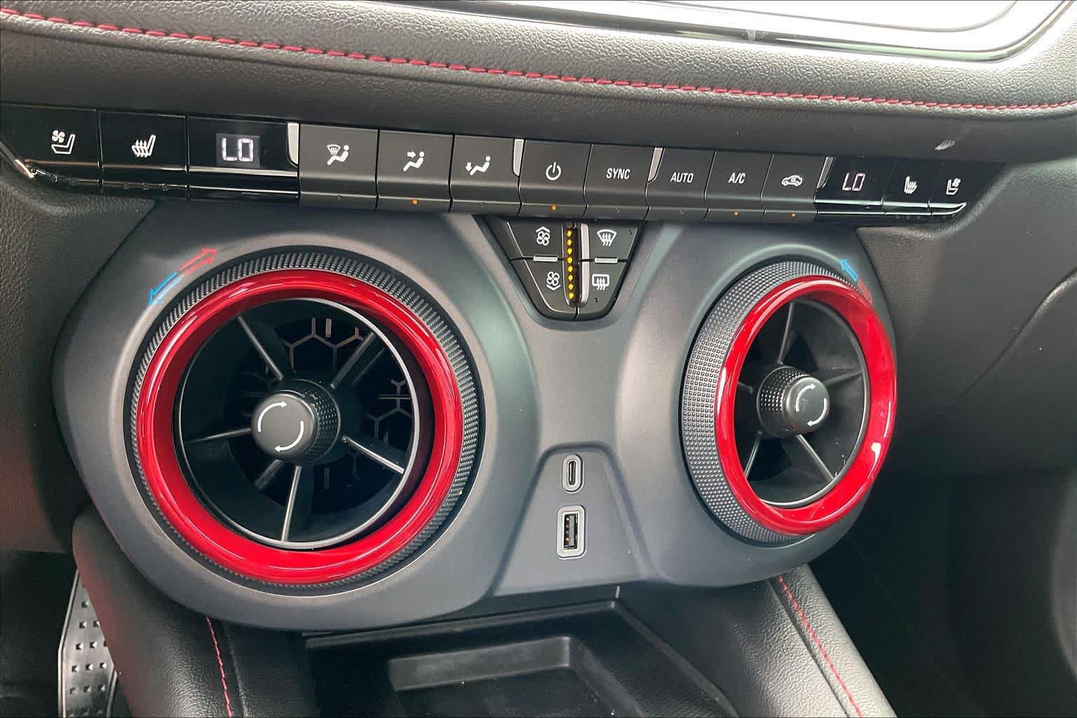 Used 2020 Chevrolet Blazer RS FWD image 33