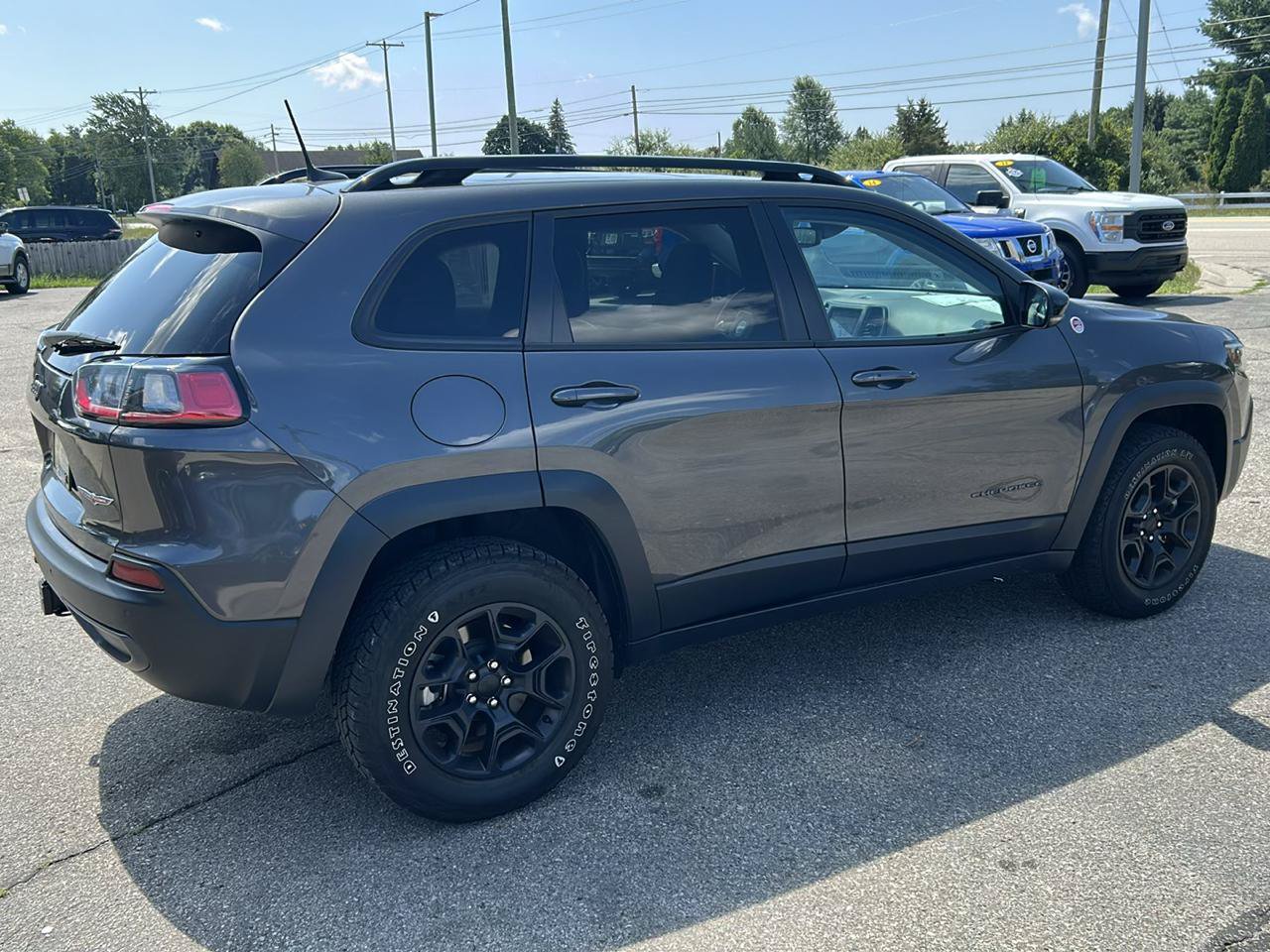 Used 2022 Jeep Cherokee Trailhawk w/ Sun, Sound & Nav Group AWD/4WD image 4