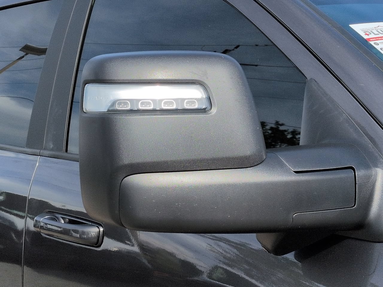 Used 2025 RAM 3500 Limited AWD/4WD image 12