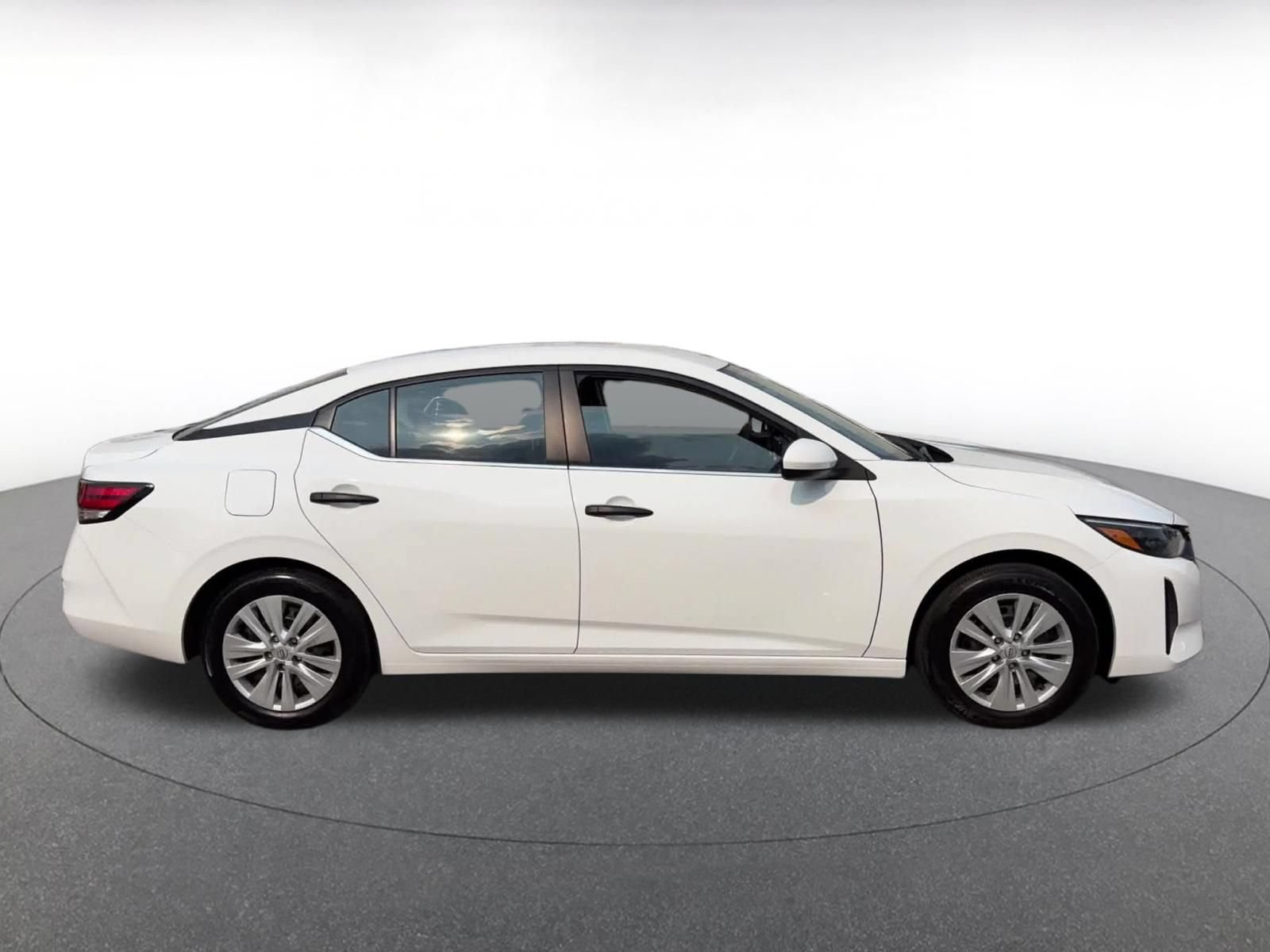 Used 2025 Nissan Sentra S FWD image 16