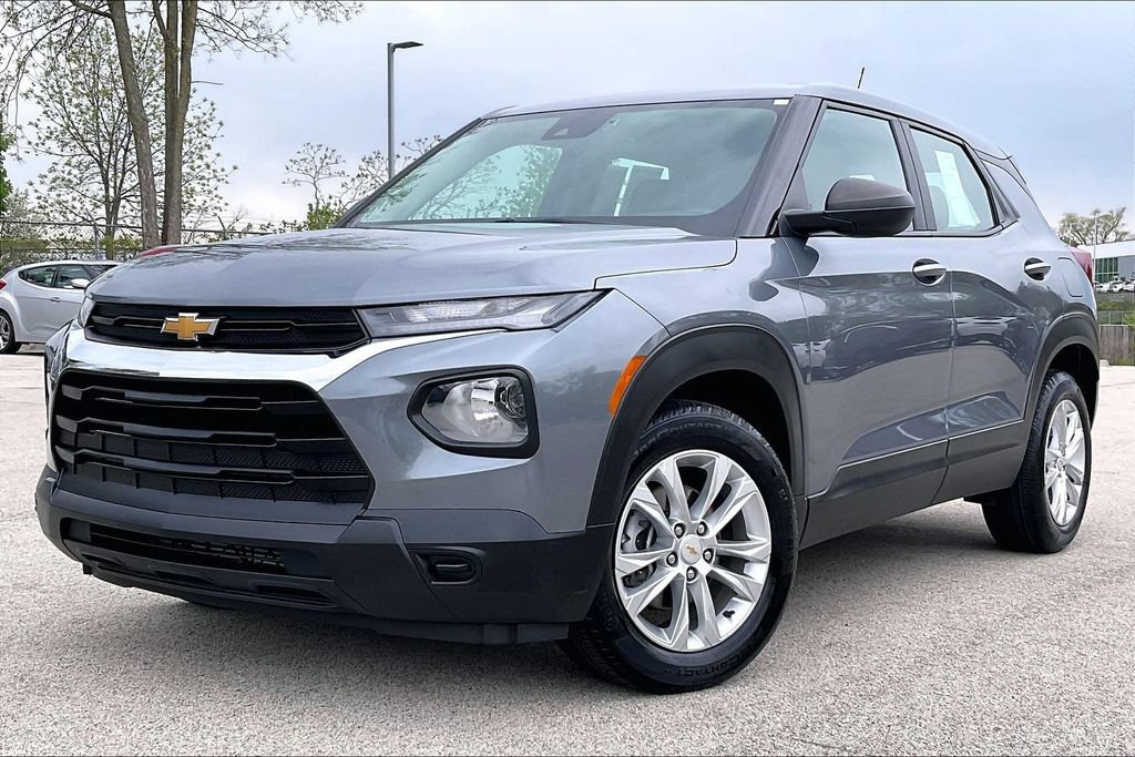 Used 2022 Chevrolet TrailBlazer LS FWD image 2