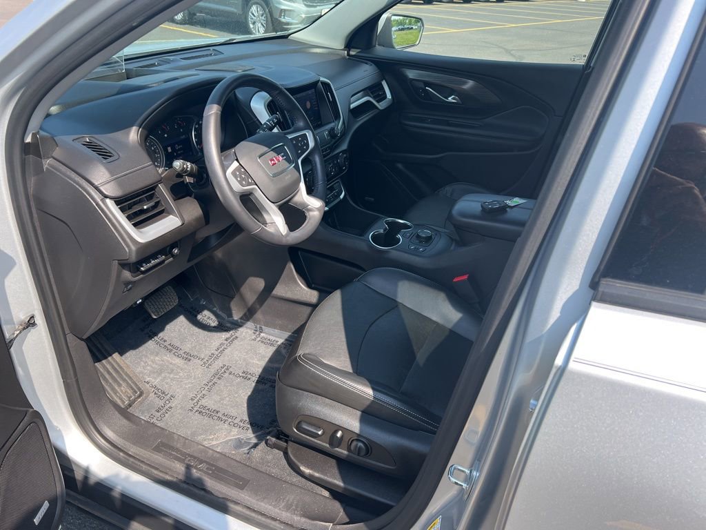 Certified 2022 GMC Terrain SLT w/ Infotainment Package II image 9