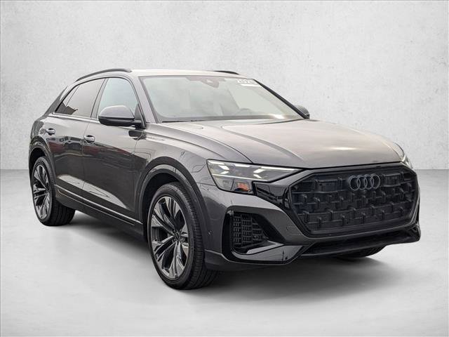 Certified 2025 Audi Q8 Prestige image 3