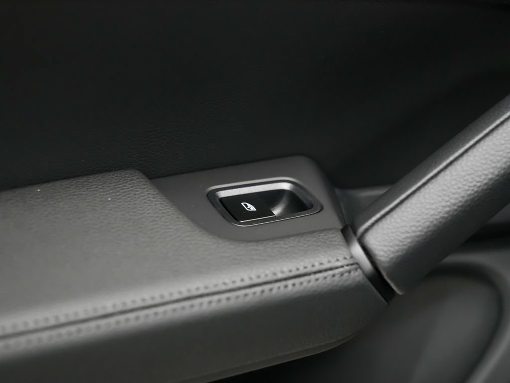 New 2026 Porsche Cayenne Coupe AWD/4WD image 14
