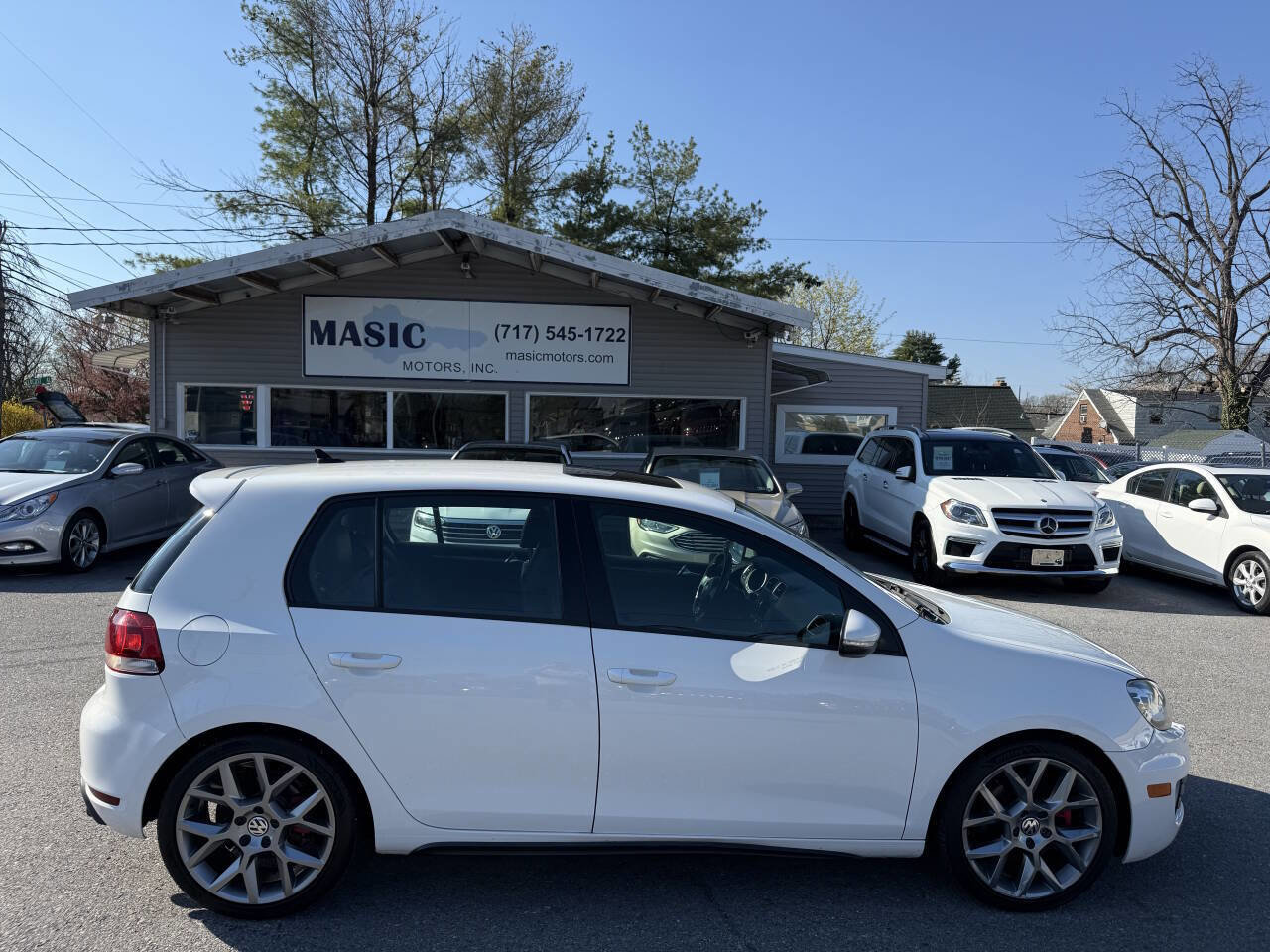 Used 2014 Volkswagen GTI Driver's Edition image 3