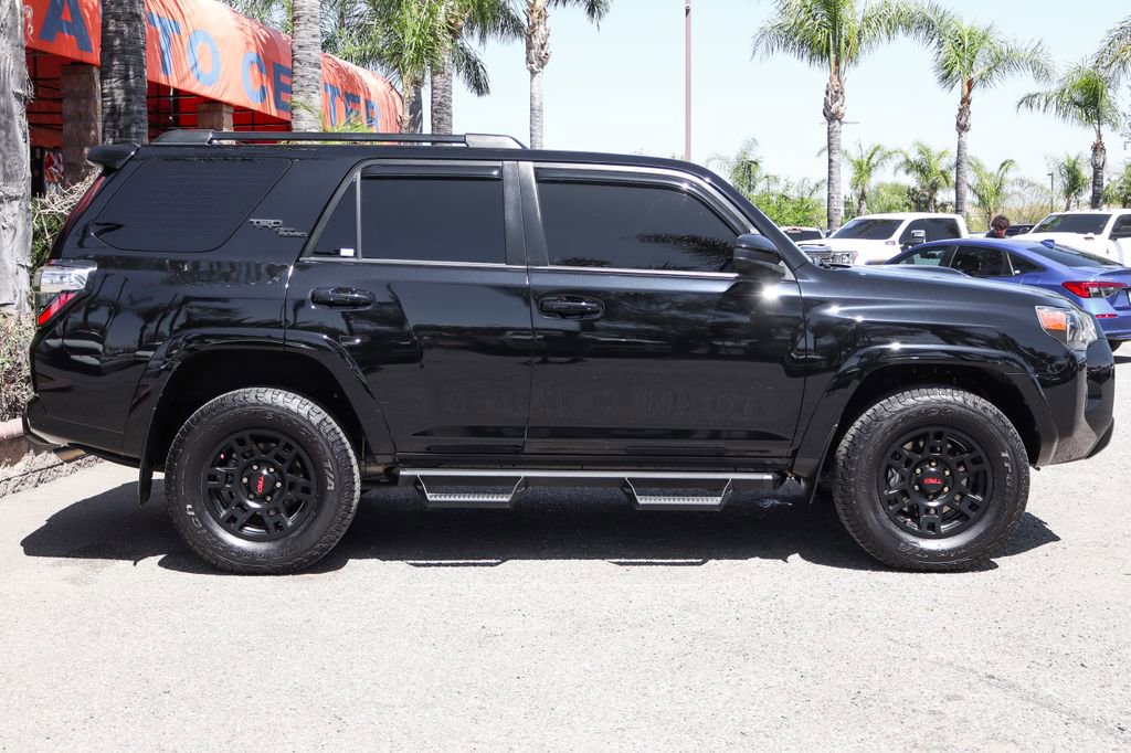 Used 2022 Toyota 4Runner TRD Off-Road AWD/4WD image 10