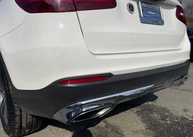 Used 2019 Mercedes-Benz GLC 300 GLC 300 w/ Premium Package image 38