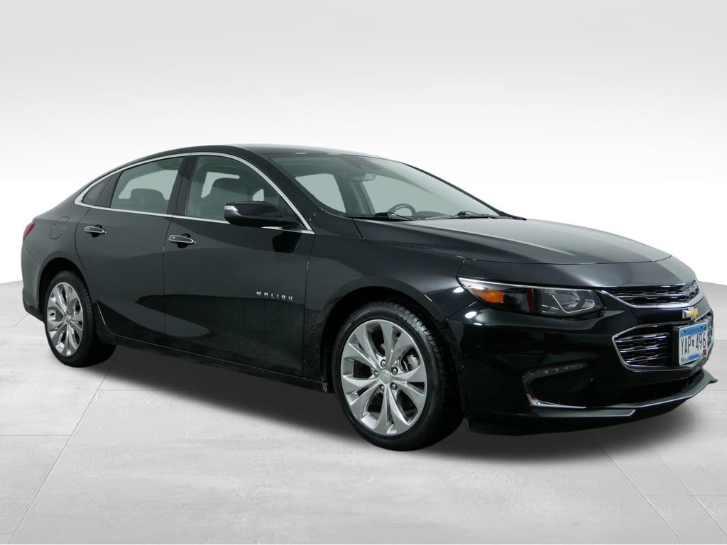 Used 2018 Chevrolet Malibu Premier w/ Driver Confidence Package image 2